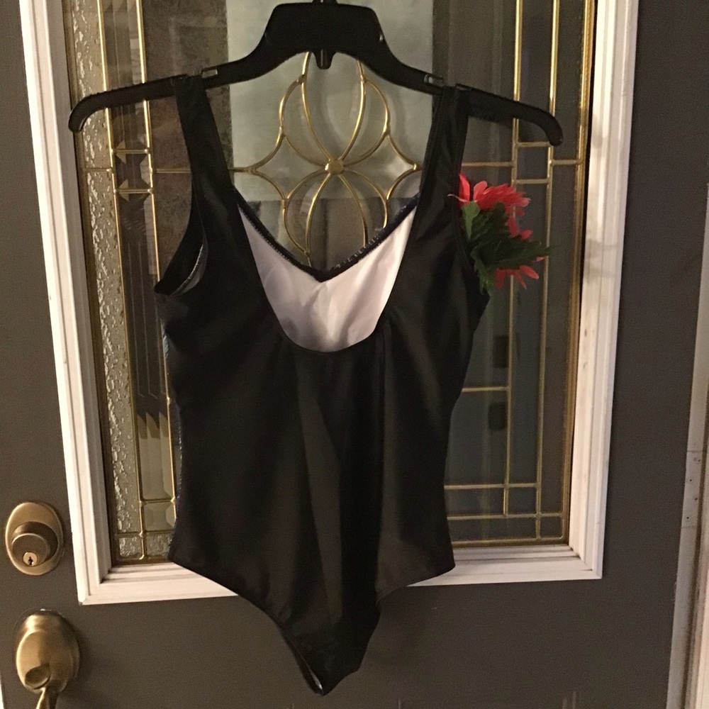 Ladies One Piece Bathing Suit Size S - Picture 6 of 6